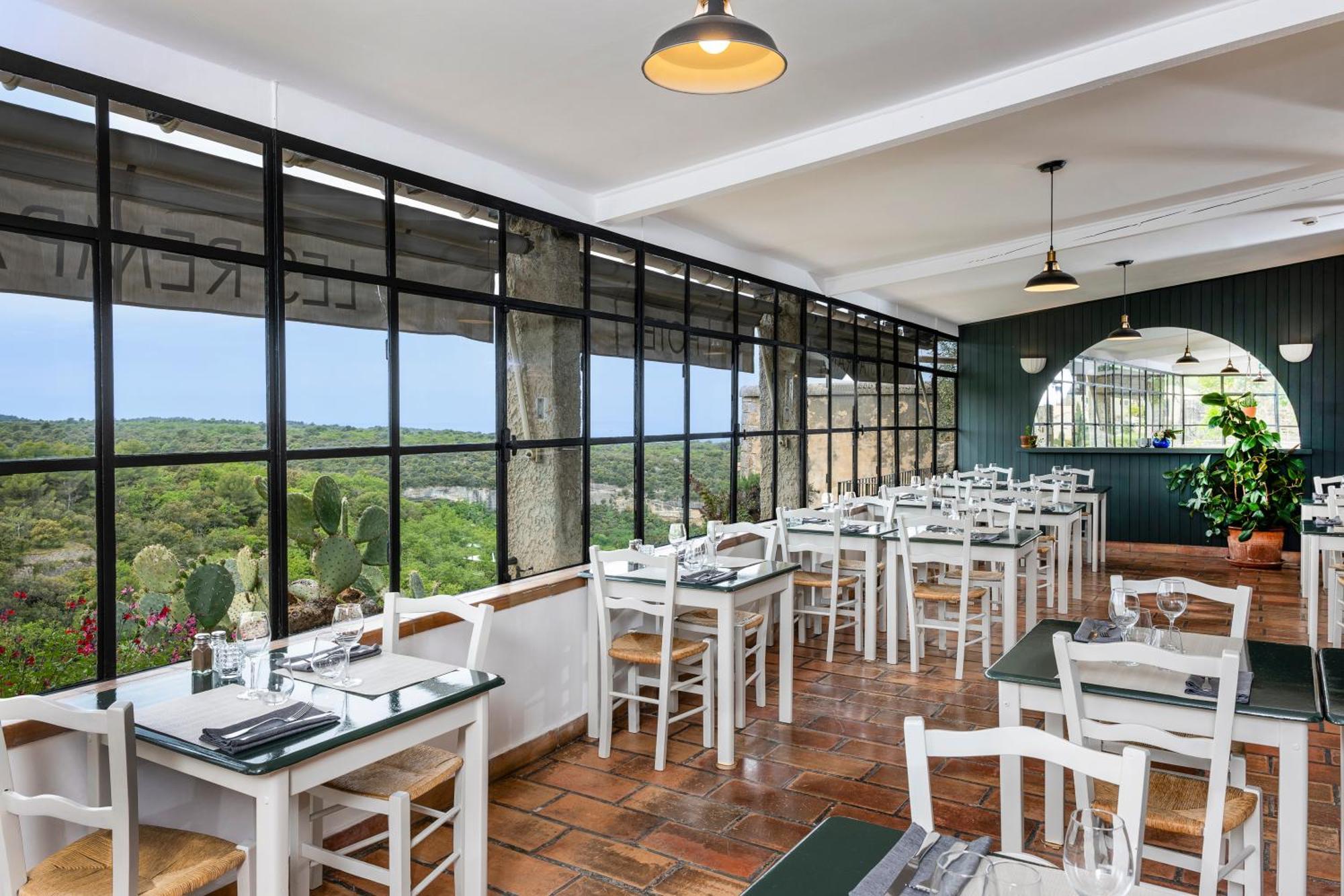 Hotel Restaurant Les Remparts فيناسك المظهر الخارجي الصورة