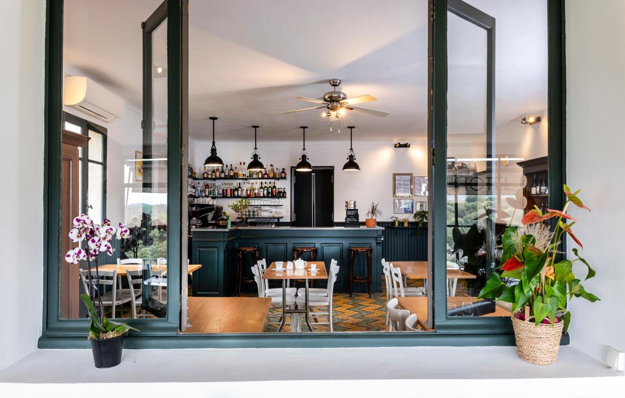 Hotel Restaurant Les Remparts فيناسك المظهر الخارجي الصورة