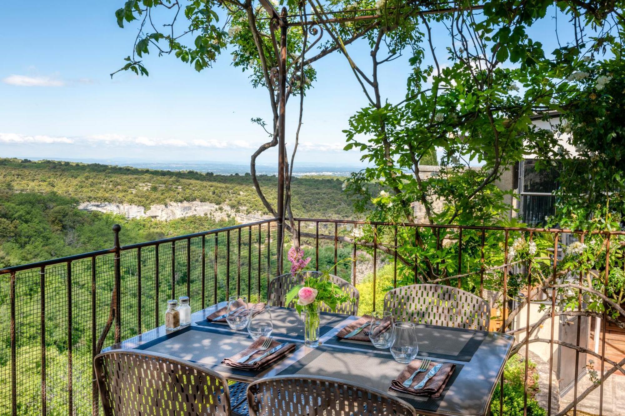 Hotel Restaurant Les Remparts فيناسك المظهر الخارجي الصورة