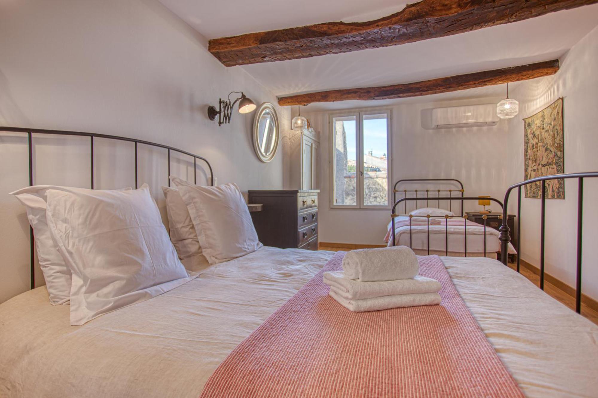 Hotel Restaurant Les Remparts فيناسك المظهر الخارجي الصورة