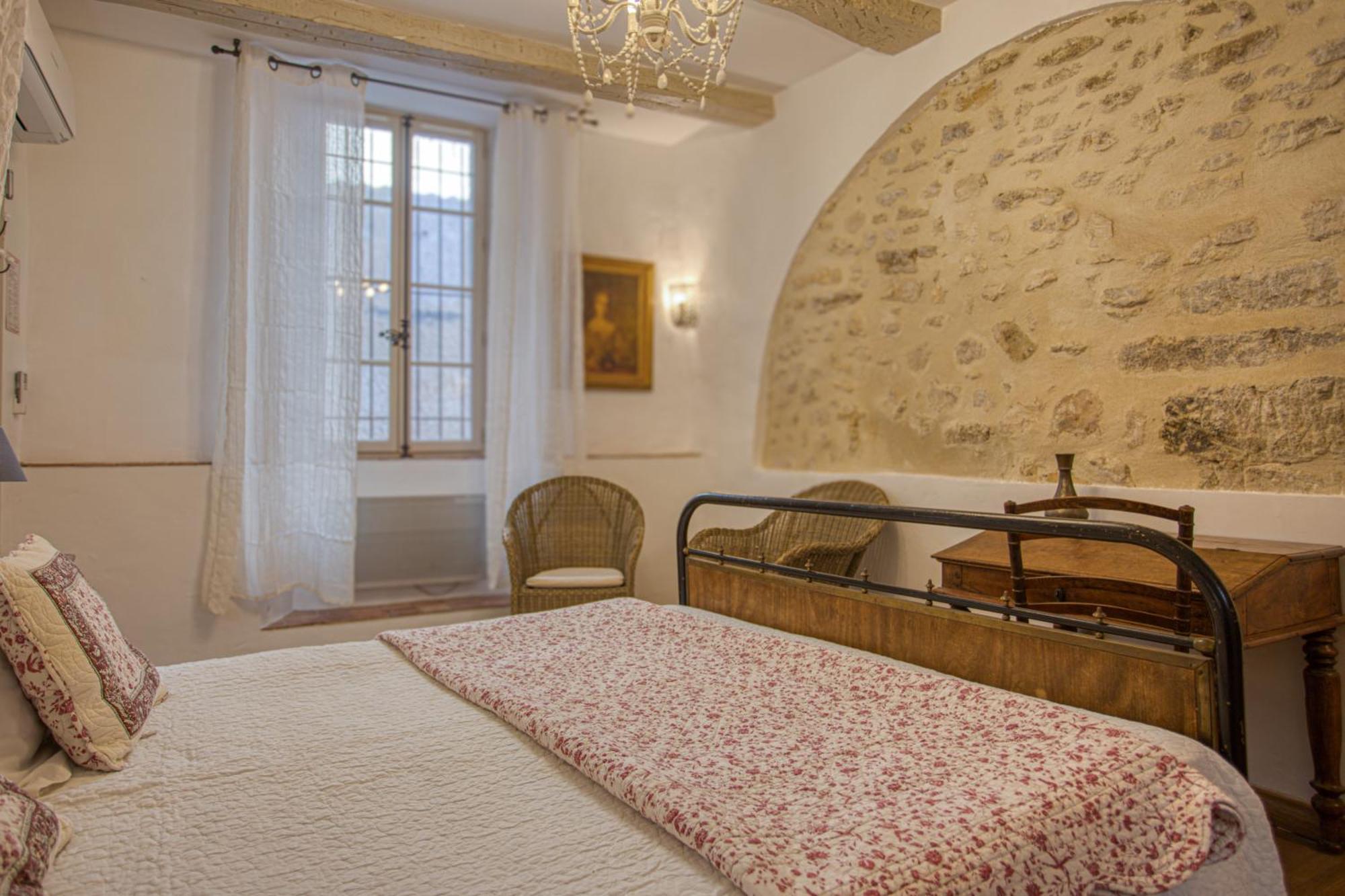 Hotel Restaurant Les Remparts فيناسك المظهر الخارجي الصورة