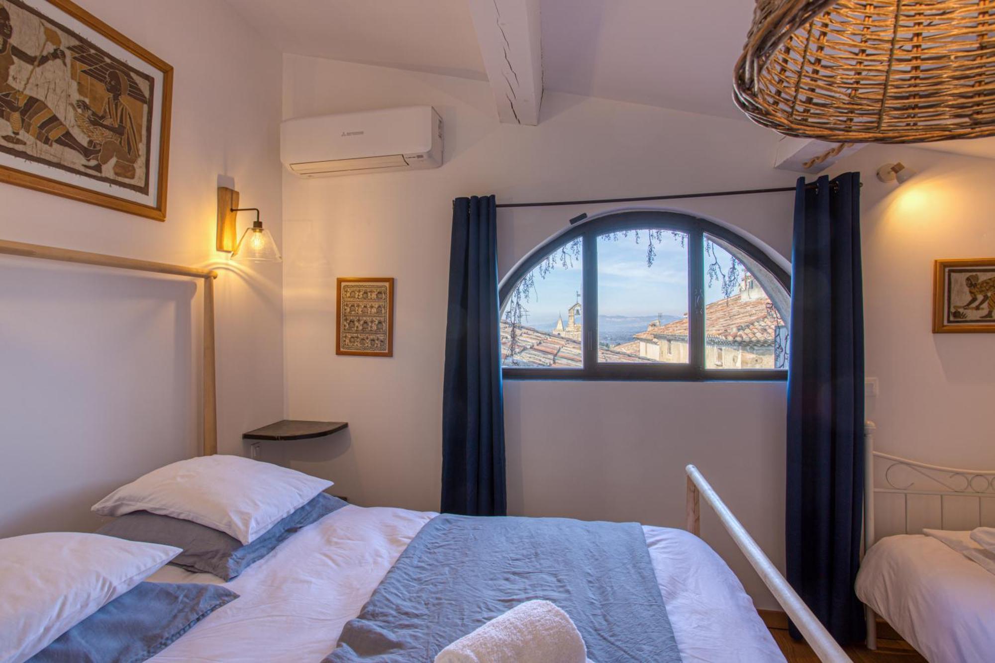 Hotel Restaurant Les Remparts فيناسك المظهر الخارجي الصورة